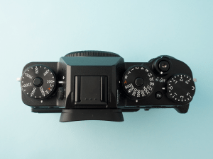 fujifilm_x-t2_review_from_above_1