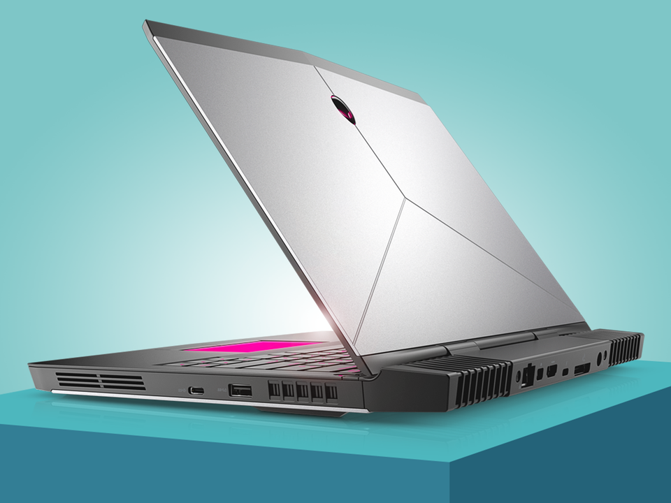 hotstuff_alienware_13_back