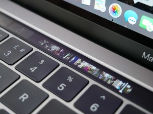 macbook_pro_with_touch_touchbar_3